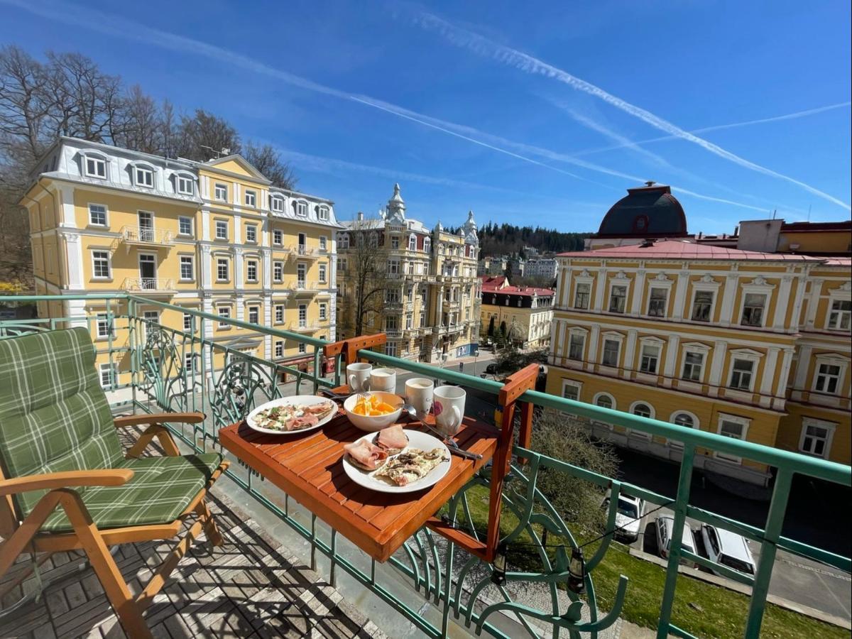 Balconies Above Colonnade Apartment Marianske Lazne Exterior photo
